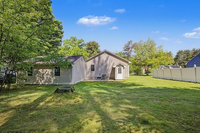 792 Ryan Road, Northampton, MA 01062