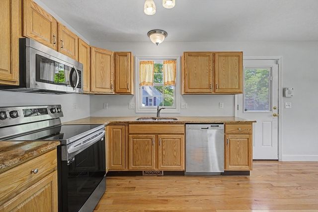 792 Ryan Road, Northampton, MA 01062