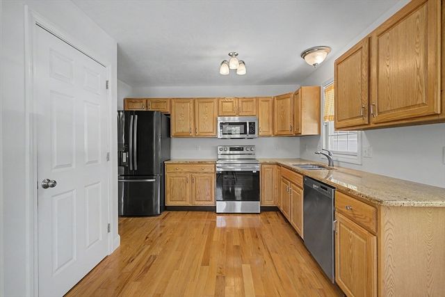 792 Ryan Road, Northampton, MA 01062