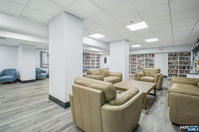 555 North Avenue 16-N, Fort Lee, NJ 07024