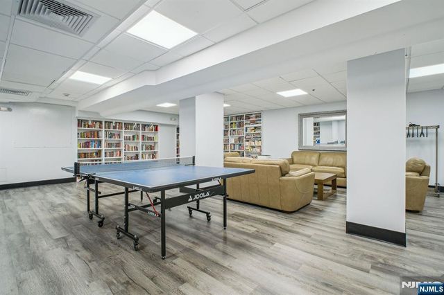 555 North Avenue 16-N, Fort Lee, NJ 07024