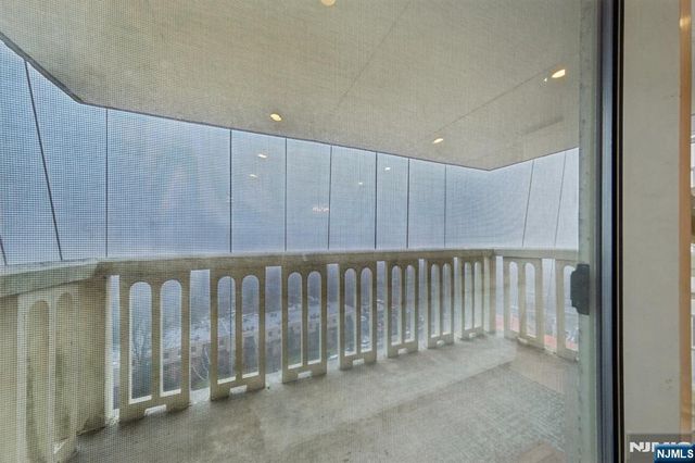 555 North Avenue 16-N, Fort Lee, NJ 07024