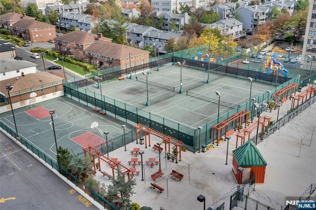 555 North Avenue 16-N, Fort Lee, NJ 07024