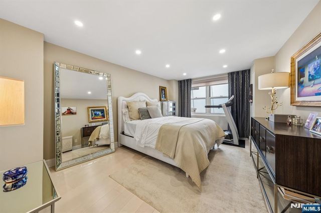 555 North Avenue 16-N, Fort Lee, NJ 07024