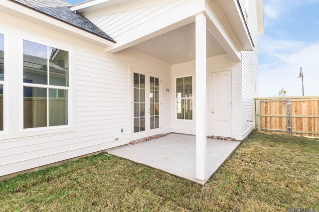 1322 Market Square Rd, Zachary, LA 70791