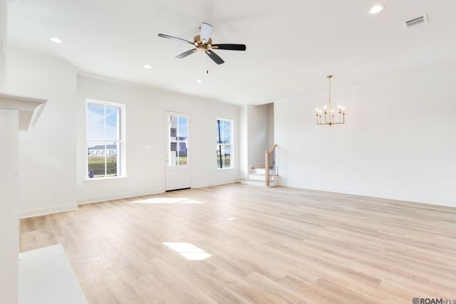 1322 Market Square Rd, Zachary, LA 70791