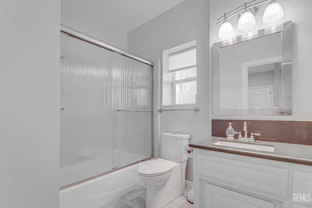 2425 Ollie Court, Bakersfield, CA 93314