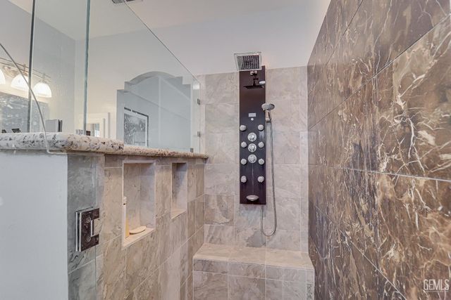 2425 Ollie Court, Bakersfield, CA 93314