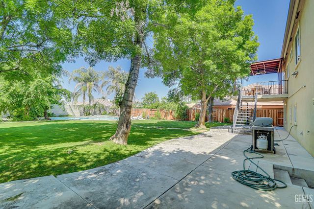 2425 Ollie Court, Bakersfield, CA 93314