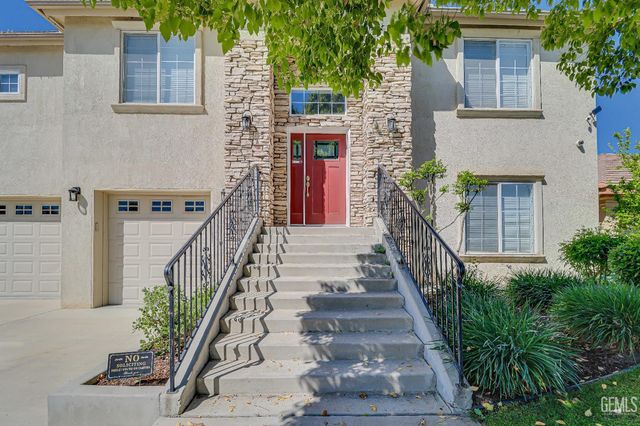 2425 Ollie Court, Bakersfield, CA 93314