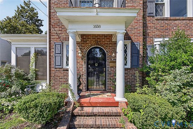 1658 Monticello St, Petersburg, VA 23805