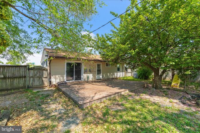 301 8TH AVE SE, Glen Burnie, MD 21061