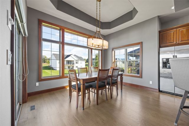 932 Prescot Lane, Marion, IA 52302