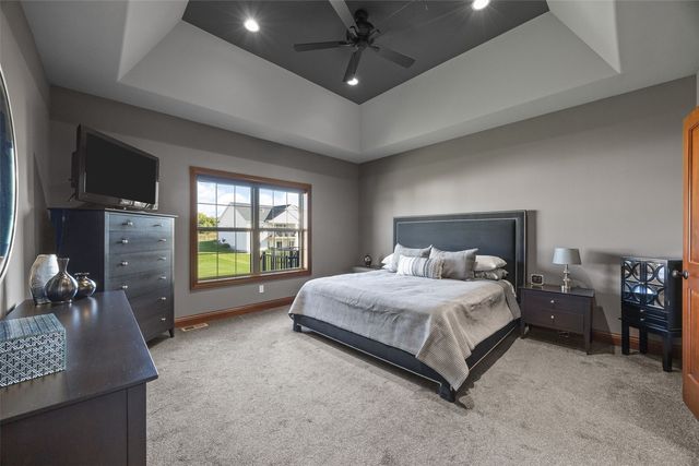 932 Prescot Lane, Marion, IA 52302