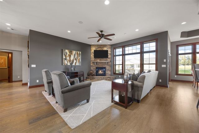 932 Prescot Lane, Marion, IA 52302