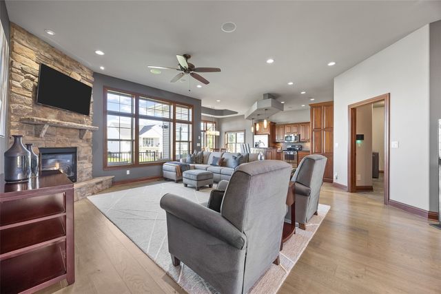 932 Prescot Lane, Marion, IA 52302