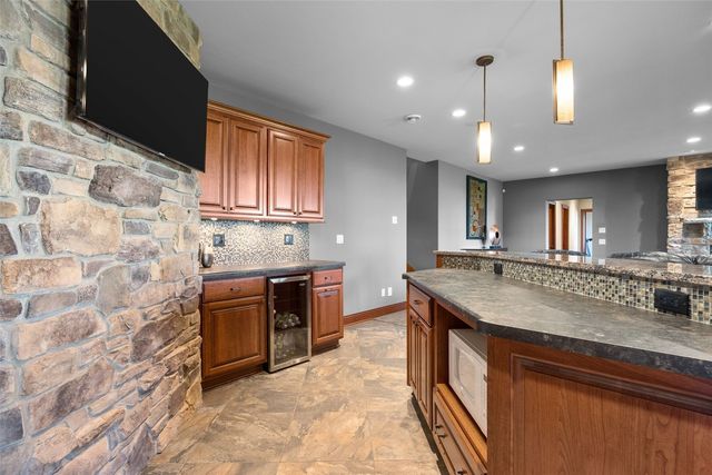 932 Prescot Lane, Marion, IA 52302