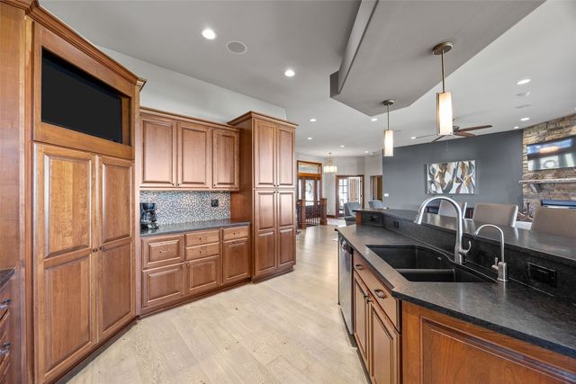 932 Prescot Lane, Marion, IA 52302