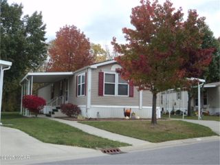 210 Pinewood Circle Circle, Lima, OH 45804