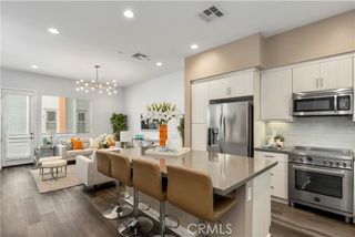 231 Elm Avenue, Long Beach, CA 90802