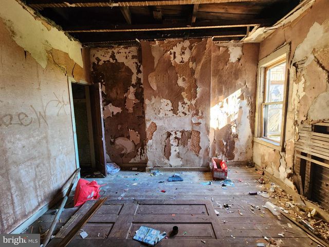 1807 E NORTH AVE, Baltimore, MD 21213