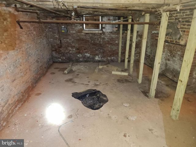 1807 E NORTH AVE, Baltimore, MD 21213