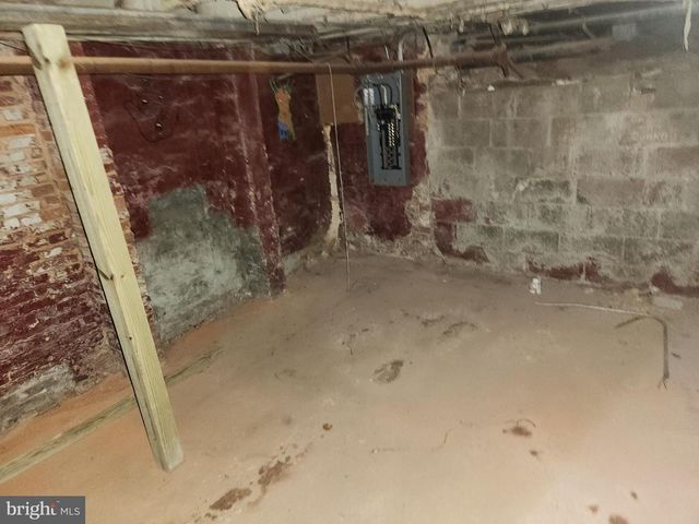 1807 E NORTH AVE, Baltimore, MD 21213