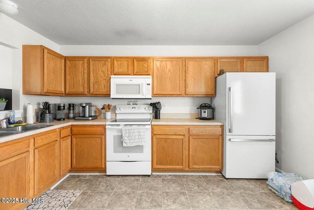 100 Ashwood Drive, Jacksonville, NC 28546