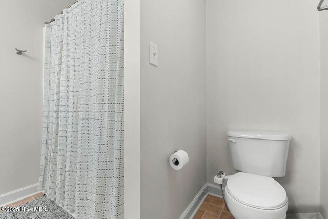 100 Ashwood Drive, Jacksonville, NC 28546