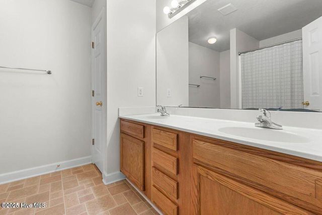 100 Ashwood Drive, Jacksonville, NC 28546