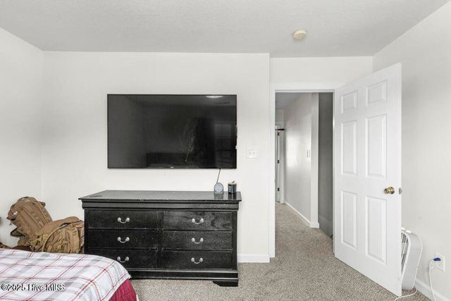 100 Ashwood Drive, Jacksonville, NC 28546