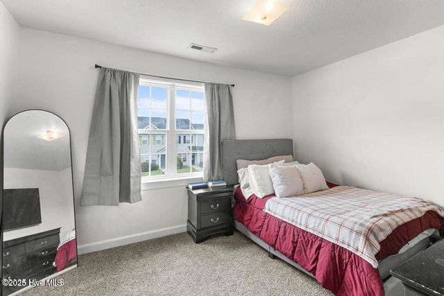 100 Ashwood Drive, Jacksonville, NC 28546