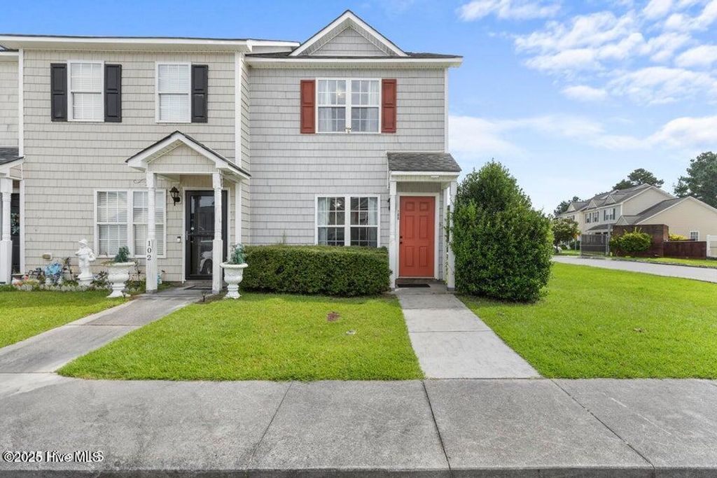 100 Ashwood Drive, Jacksonville, NC 28546