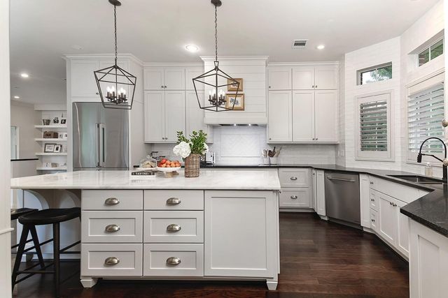 25 Red Sable Point, The Woodlands, TX 77380