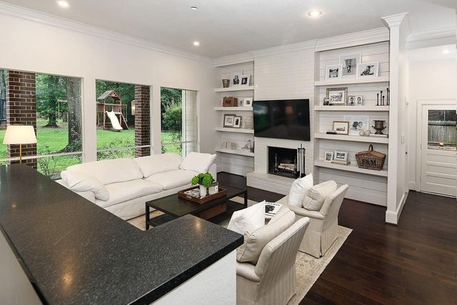 25 Red Sable Point, The Woodlands, TX 77380