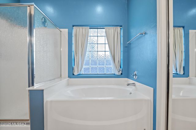 7450 W Shining Amber Lane, Tucson, AZ 85743