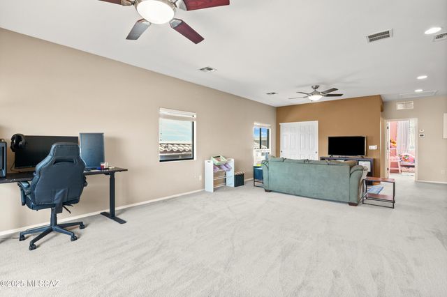 7450 W Shining Amber Lane, Tucson, AZ 85743