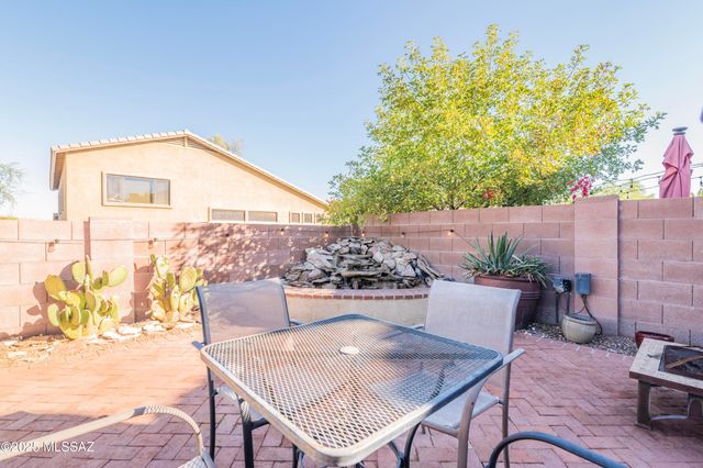 7450 W Shining Amber Lane, Tucson, AZ 85743