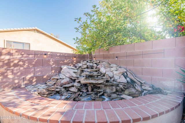 7450 W Shining Amber Lane, Tucson, AZ 85743