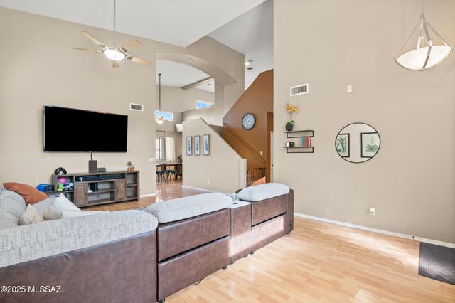 7450 W Shining Amber Lane, Tucson, AZ 85743