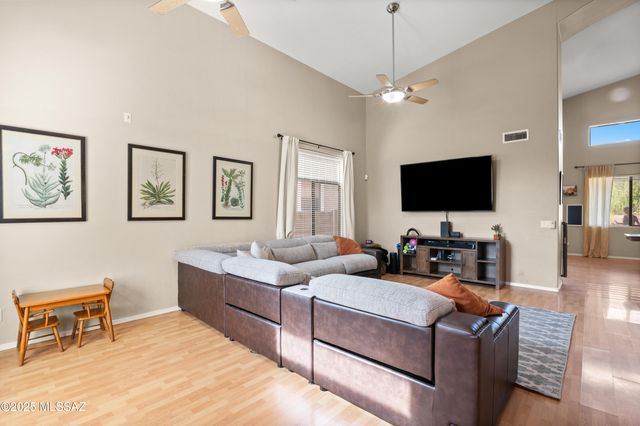 7450 W Shining Amber Lane, Tucson, AZ 85743