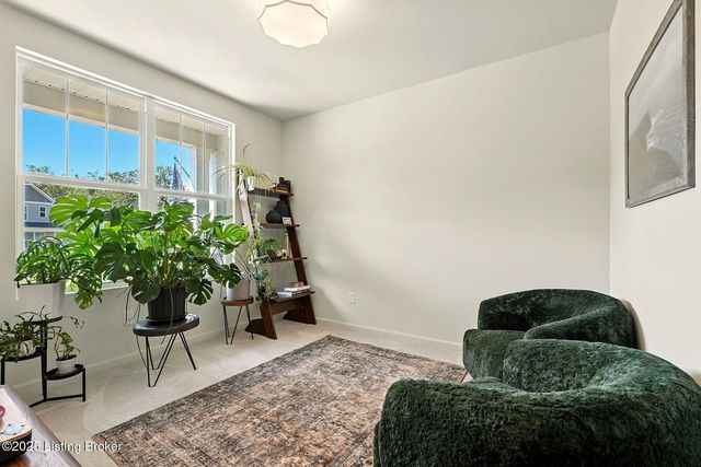 4215 Cobblestone Ln, La Grange, KY 40031