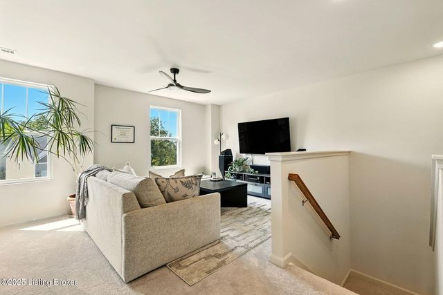 4215 Cobblestone Ln, La Grange, KY 40031