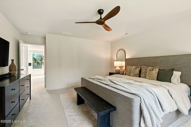 4215 Cobblestone Ln, La Grange, KY 40031