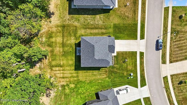 4215 Cobblestone Ln, La Grange, KY 40031