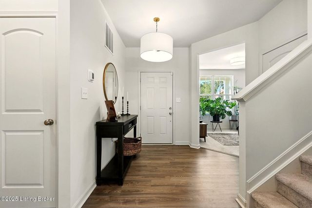 4215 Cobblestone Ln, La Grange, KY 40031