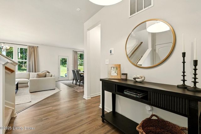 4215 Cobblestone Ln, La Grange, KY 40031