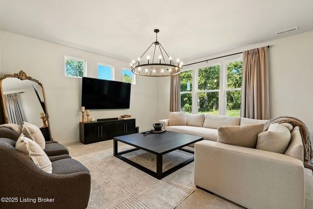 4215 Cobblestone Ln, La Grange, KY 40031