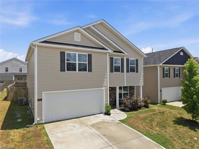 6824 Keeneland Drive, Whitsett, NC 27377