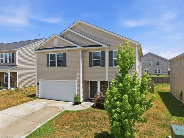 6824 Keeneland Drive, Whitsett, NC 27377